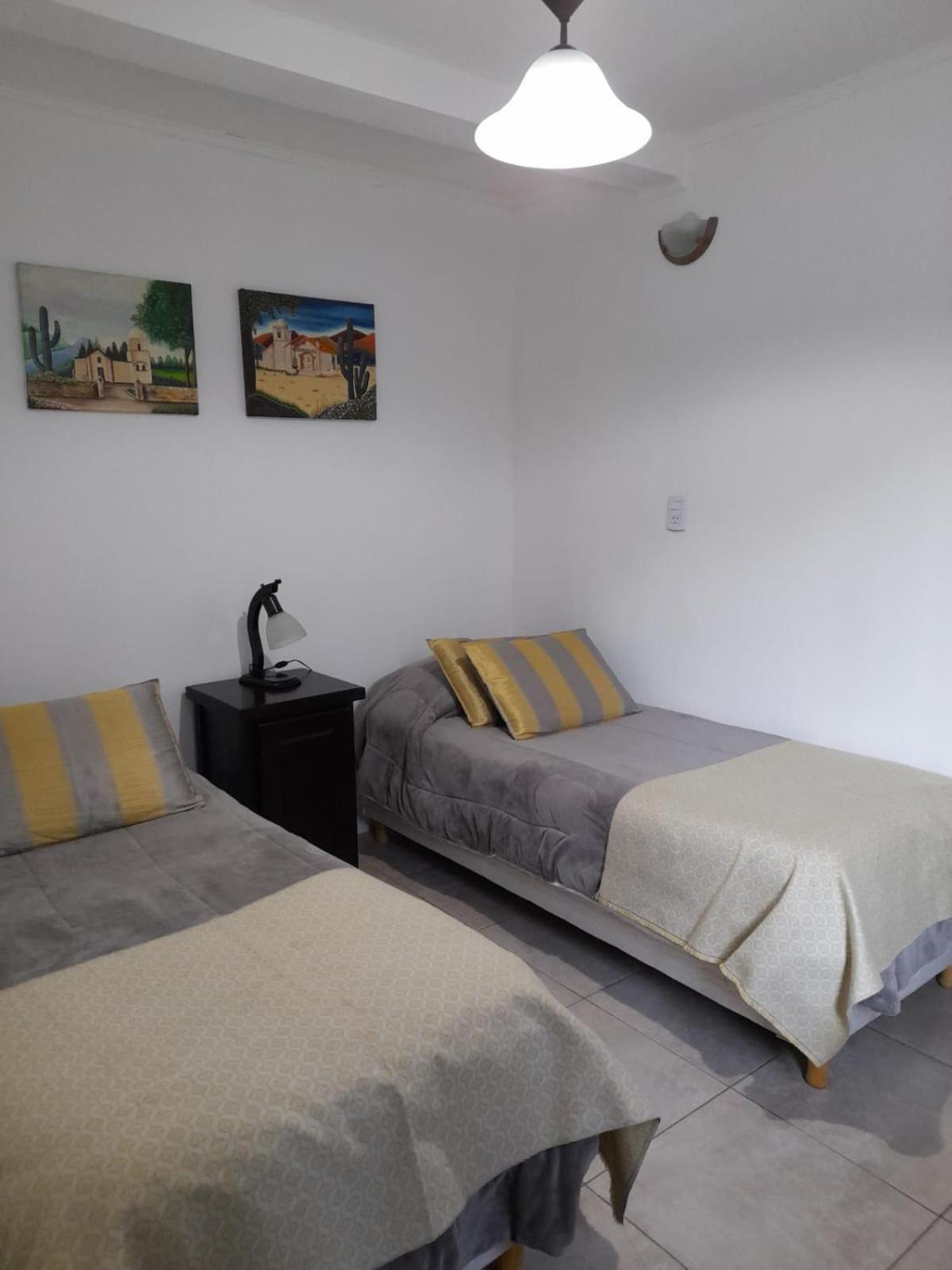 Monsenor Fagnano 592 "A" Apartment Ushuaia Bagian luar foto